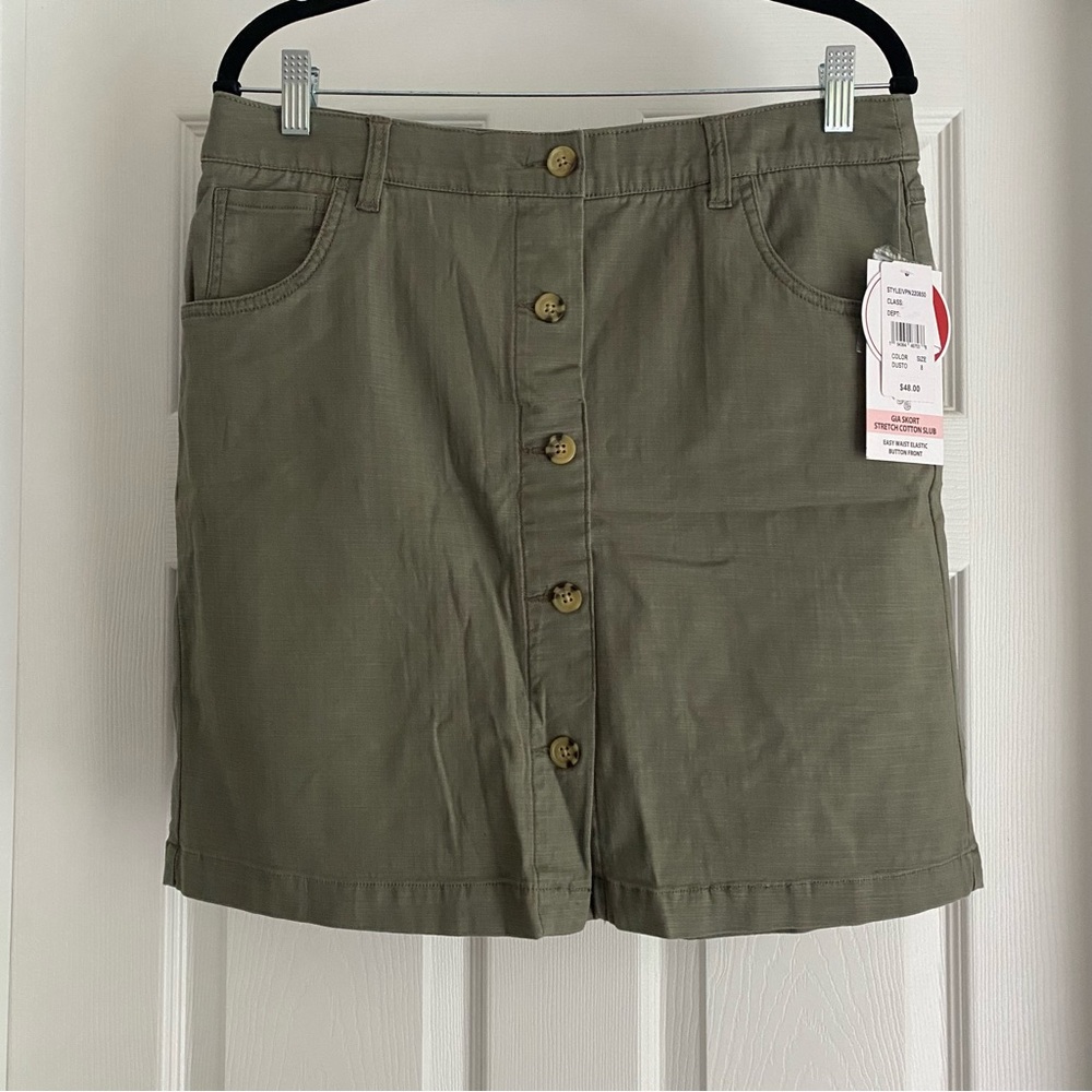 Intro ❤️ Gia Olive Button-Front Skort